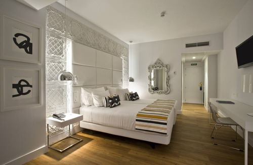 Primer Ensanche Hotel | Hotel Tres Reyes Pamplona