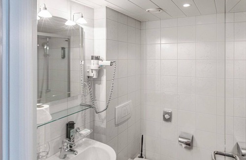 Buelach Hotel | Hotel und Restaurant zum goldenen Kopf