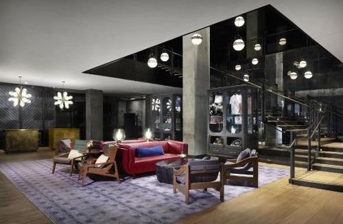 Rainey Street Historic District Hotel | Hotel Van Zandt