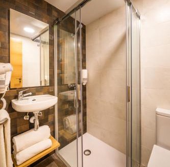 Desamparados Hotel | Hotel Vas Vitoria AutoCheckIn