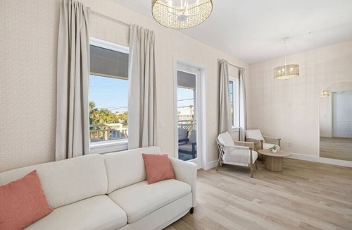Coquina Gables Bed & Breakfast | Hotel Vecina - Book the entire 16 room hotel!