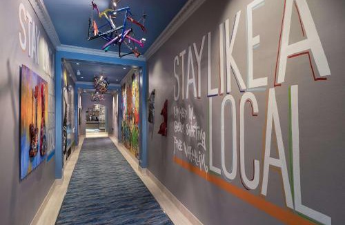 Lake View East Hotel | Hotel Versey Chicago Lincoln Park