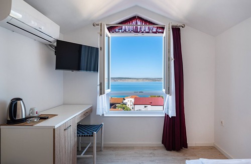 Starigrad Hotel | Hotel Vicko
