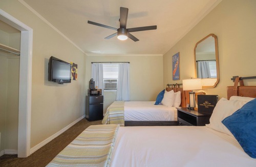 Yellville Hotel | Hotel w/Gorgeous Views, Pool, Firepit: 2Full