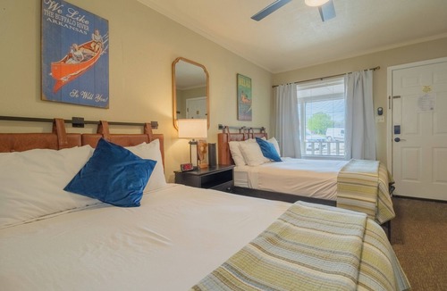 Yellville Hotel | Hotel w/Gorgeous Views, Pool, Firepit: 2Full