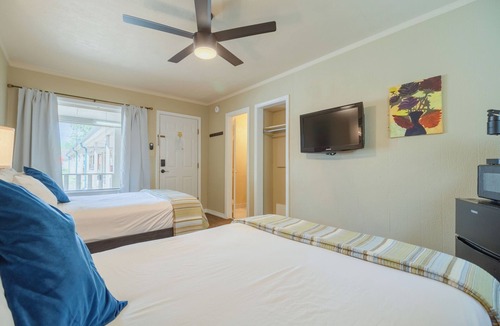 Yellville Hotel | Hotel w/Gorgeous Views, Pool, Firepit: 2Full