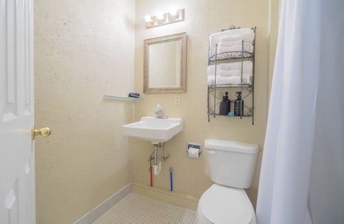 Yellville Hotel | Hotel w/Gorgeous Views, Pool, Firepit: 2Full