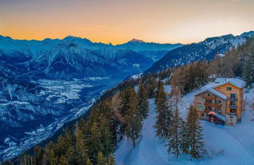 Bettmeralp Hotel | Hotel Waldhaus