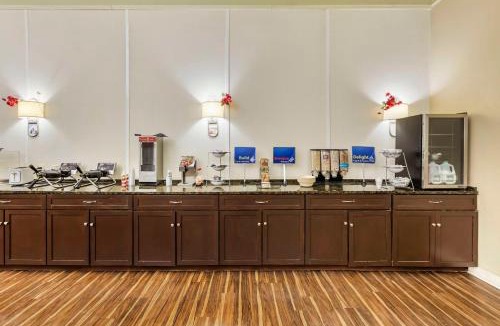 Watertown Hotel | Hotel Watertown, Fort Drum