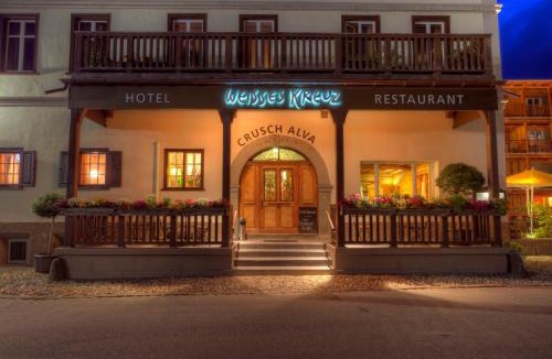 Berguen Hotel | Hotel Weisses Kreuz Bergün