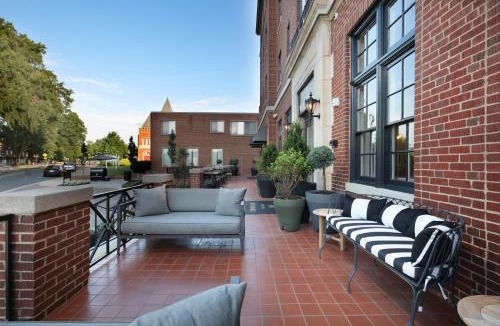 Farmville Hotel | Hotel Weyanoke