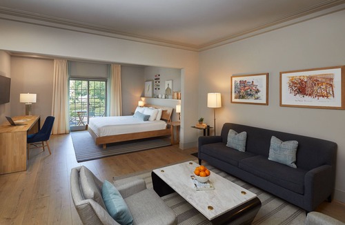 Farmville Hotel | Hotel Weyanoke