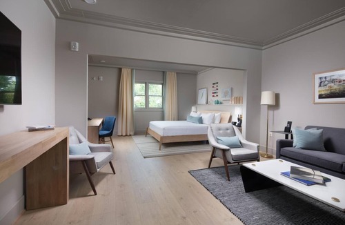 Farmville Hotel | Hotel Weyanoke