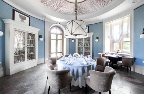 Pavlovsk Hotel | Hotel Zamok BIP