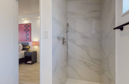 Nob Hill Hotel | Hotel Zazz