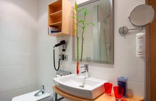 La Almozara Hotel | Hotel Zentral Ave