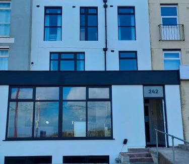Bispham Hotel | HOTEL242