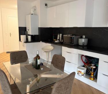Le Blanc-Mesnil Apartment | Hotel3008