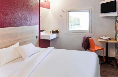 Mons-en-Baroeul Hotel | hotelF1 Lille Metropole