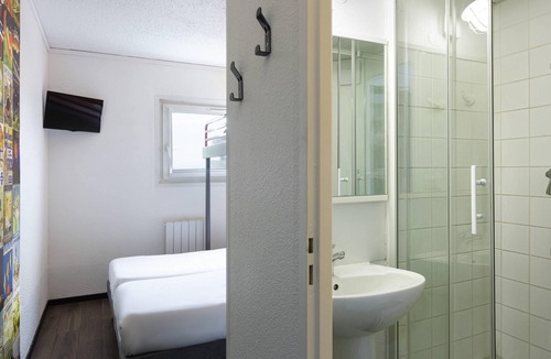 Muire - Haubette Hotel | hotelF1 Reims Tinqueux