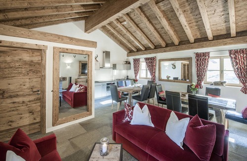 Celerina-Schlarigna Hotel | Hotelino Petit Chalet