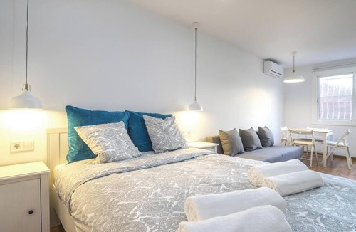 Collblanc y La Torrassa Apartment | Hotelito Boutique Mercat