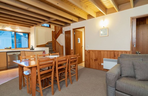 Hotham Heights Apartment | Hotham Sun Apartments