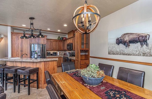 Purgatory Condo | HotTub Luxury Elkpoint True Ski In/out Family Pets