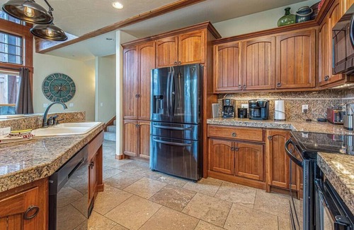 Purgatory Condo | HotTub Luxury Elkpoint True Ski In/out Family Pets