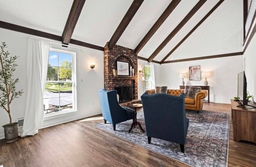 Blue Springs House | HotTub*Pool*GameRoom*GolfCourseViews