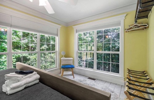 Smithville House | HotTUB+Sauna, Arcade, FREE Kayaks+ Lake Access | BEACHY Area Ramp | Sleeps 17
