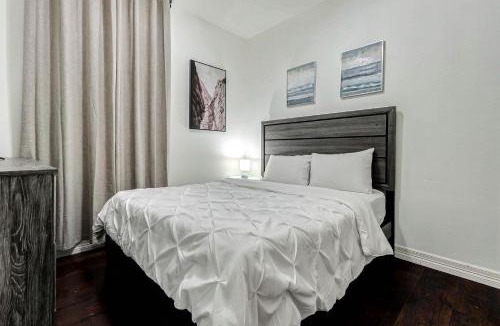 Houston House | HOU Escape - Spacious 4 Gathering, 17 Min Downtown