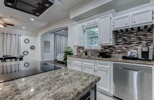 Houston House | HOU Escape - Spacious 4 Gathering, 17 Min Downtown