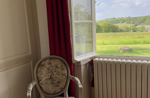 Druyes-les-Belles-Fontaines House | House in the heart of a country estate