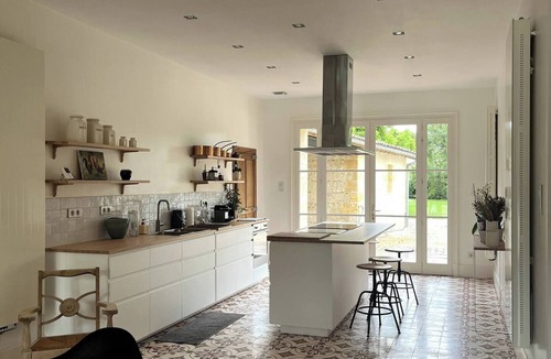 Port-Sainte-Foy-et-Ponchapt House | House on the Dordogne