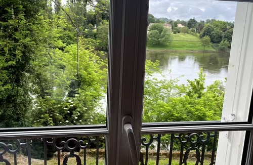 Port-Sainte-Foy-et-Ponchapt House | House on the Dordogne