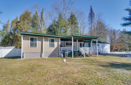 Prudenville House | Houghton Lake Area Home w/Fire Pit & Yard!