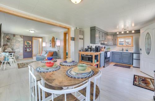 Houghton Lake House | Houghton Lake Cottage w/Patio: Walk to Waterfront