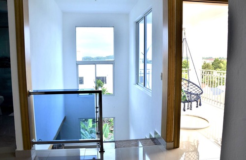 Santiago Province House | House with a pool