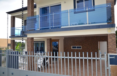 Santiago Province House | House with a pool