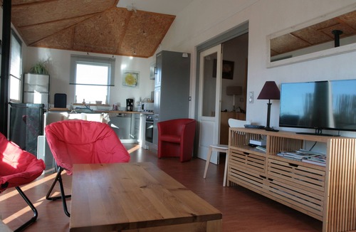 La Chapelle-aux-Filtzmeens Cottage | house red house .