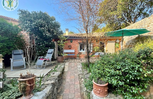 Saint-Florent-sur-Auzonnet Cottage | House with character