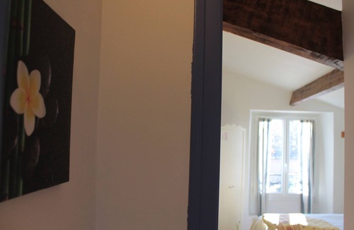 Venterol House | House under the plane trees