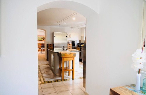 Saint-Saturnin-les-Avignon Villa | House 400m²/2 Swimming pools/St Saturnin