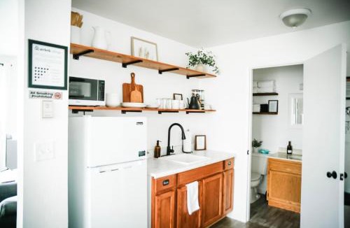 Evergreen House | House-1 Bedroom, 1 Bath-Private, Centrally Located