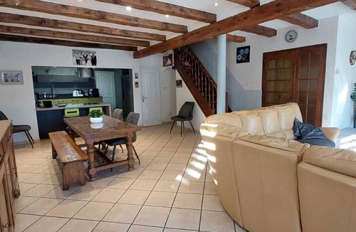 Aubord House | House 140m² with garden and pool