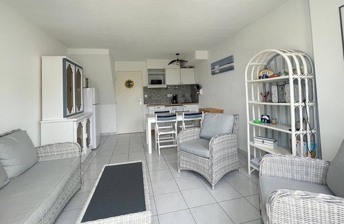 Bretignolles-sur-Mer House | House 150m from beach, 2 bedrooms, pool & WiFi, parking