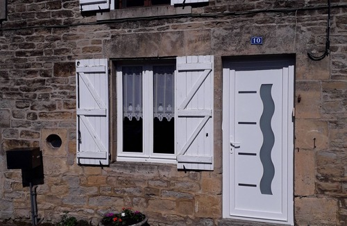 Le Chatelet-sur-Sormonne Cottage | HOUSE 2 to 6 PEOPLE '