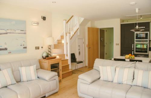 Talland House | House 2