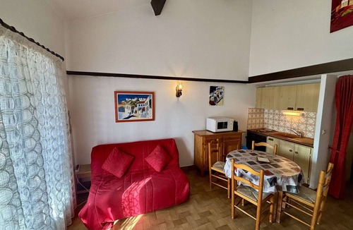 Port-la-Nouvelle House | House 2 rooms, cabin, 6 pers, 400m from beach, parking, terrace